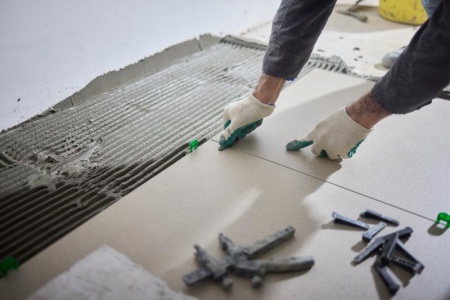 Rénovation des murs et sols, quels matériaux choisir pour un résultat durable ?